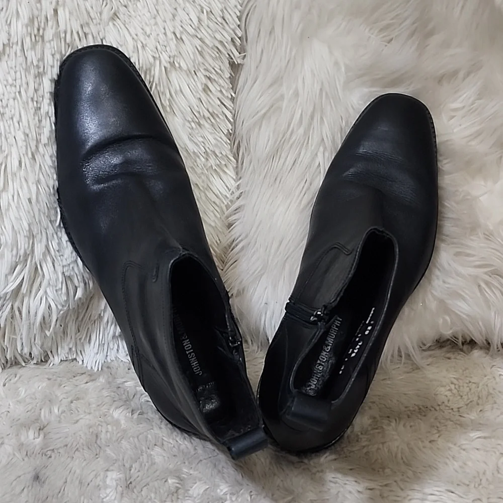 Johnston & Murphy Black Leather Chelsea Boots